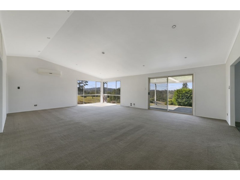 42 Viscount Drive, Tallai QLD 4213