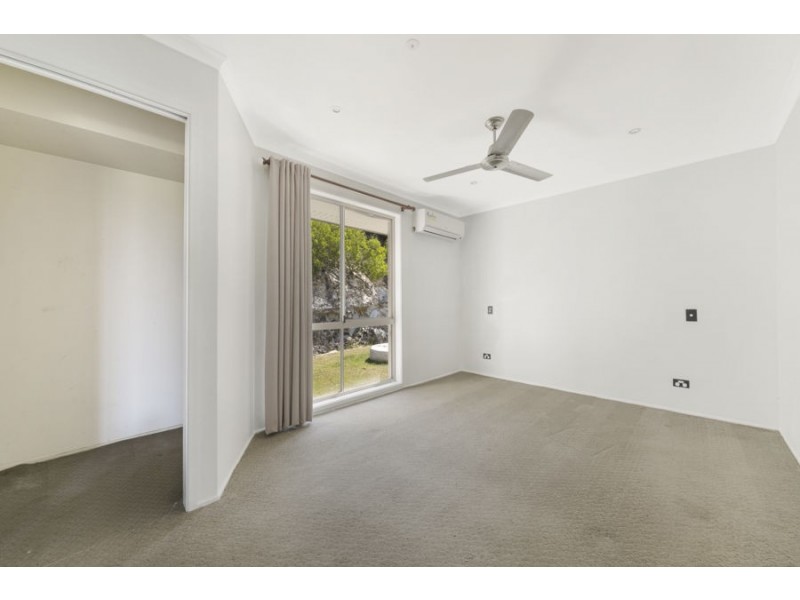 42 Viscount Drive, Tallai QLD 4213