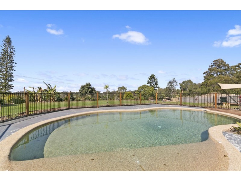 42 Viscount Drive, Tallai QLD 4213