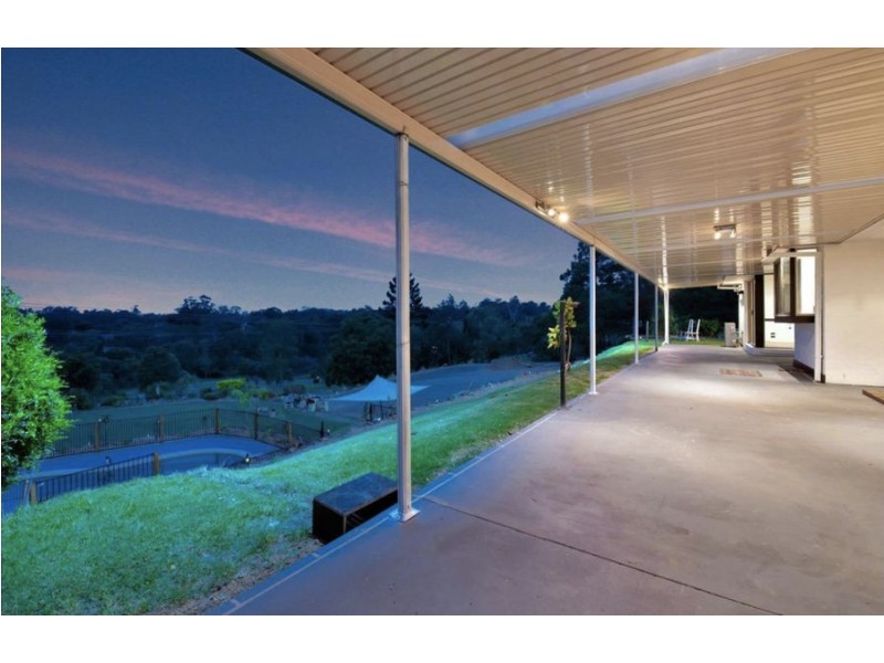 42 Viscount Drive, Tallai QLD 4213