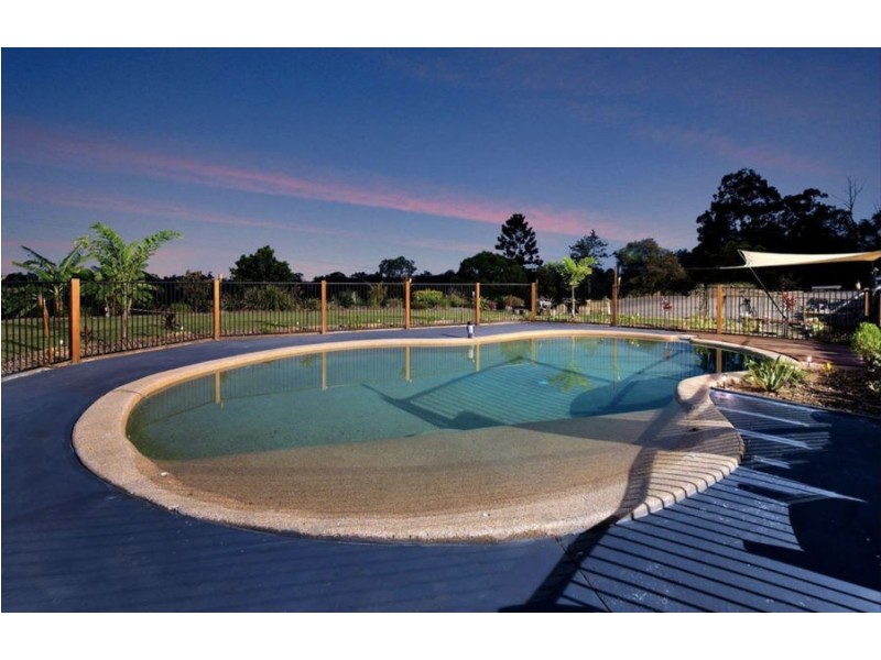 42 Viscount Drive, Tallai QLD 4213