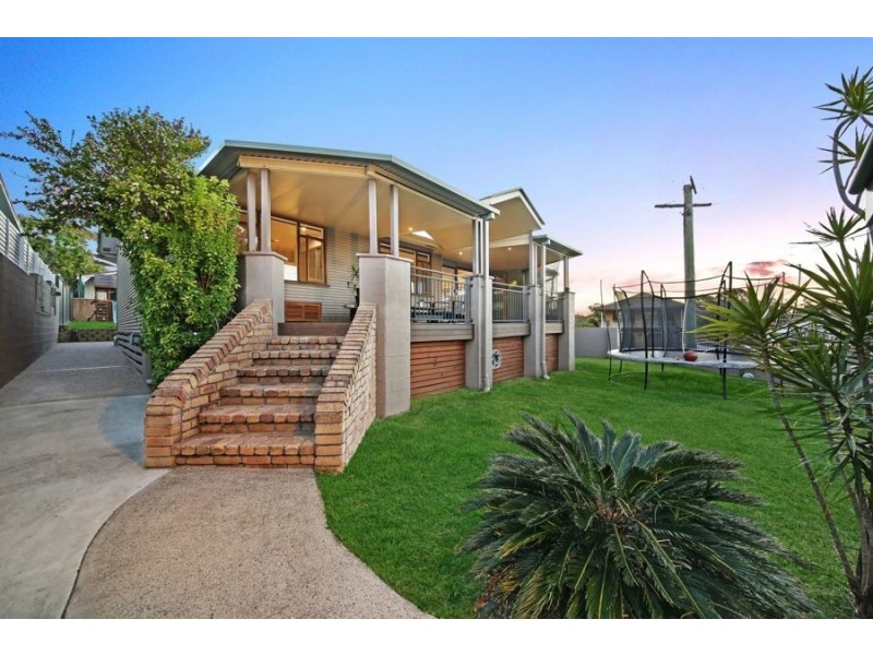 22 Saltash Street, Labrador QLD 4215