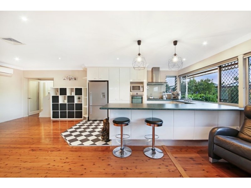 22 Saltash Street, Labrador QLD 4215