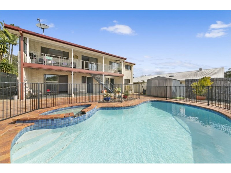 11 Binalong Drive, Ashmore QLD 4214