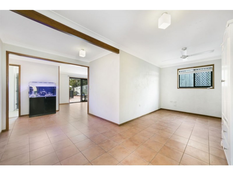 11 Binalong Drive, Ashmore QLD 4214