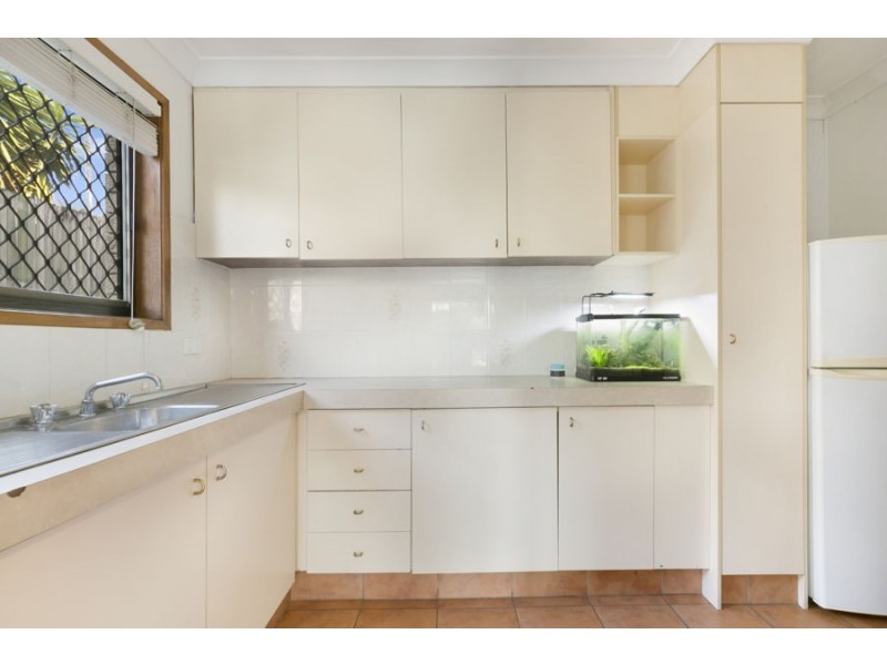 11 Binalong Drive, Ashmore QLD 4214