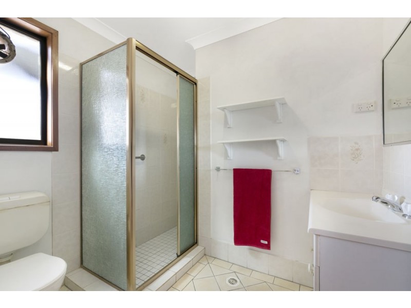 11 Binalong Drive, Ashmore QLD 4214