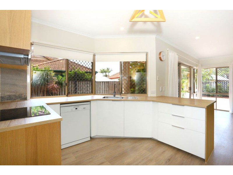 9 Chelsea Place, Robina QLD 4226