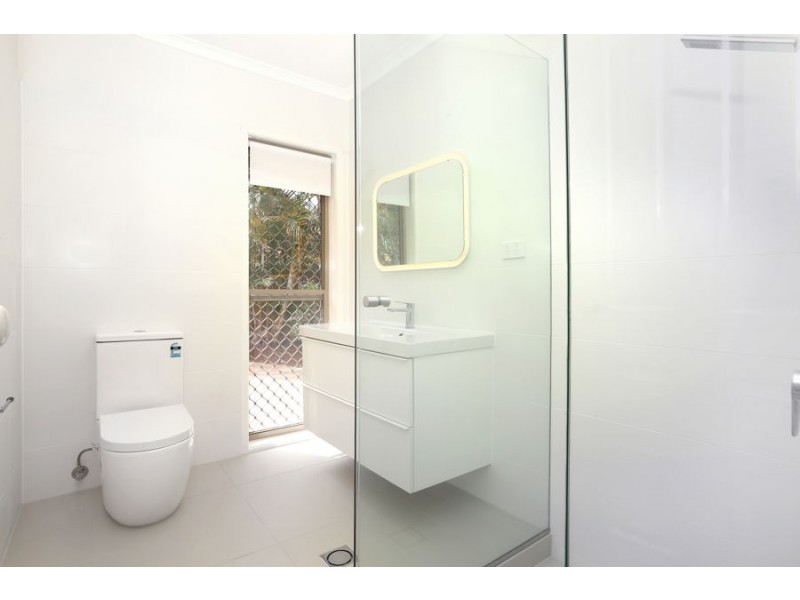 9 Chelsea Place, Robina QLD 4226