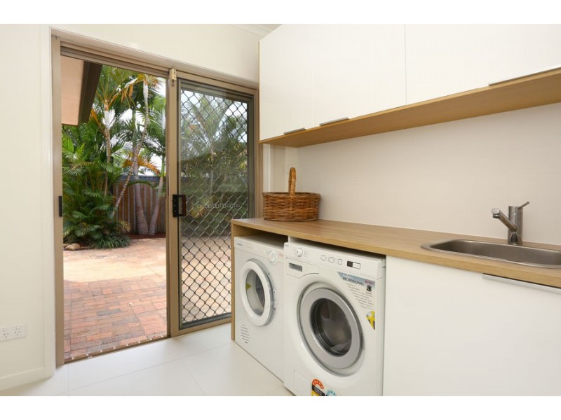 9 Chelsea Place, Robina QLD 4226