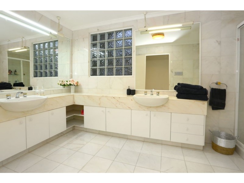 61 Tullamarine Drive, Robina QLD 4226