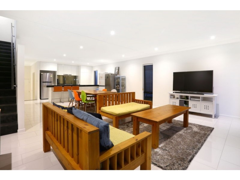 24 Doherty Drive, Pimpama QLD 4209