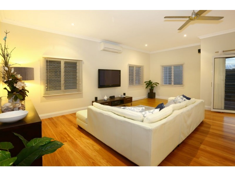 47 Annerley Avenue, Runaway Bay QLD 4216