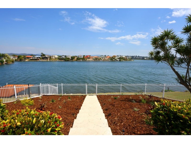 13 Notre Dame Court, Varsity Lakes QLD 4227