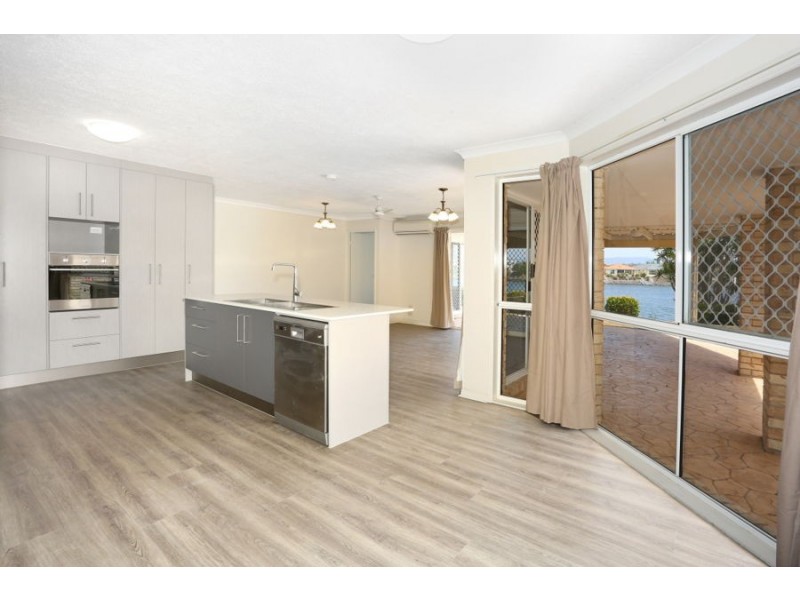 13 Notre Dame Court, Varsity Lakes QLD 4227