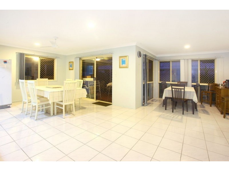 37 Ballybunion Drive, Parkwood QLD 4214