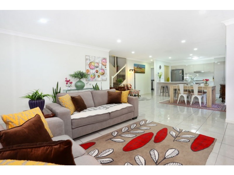 2/15 Elmore Street, Ormeau QLD 4208