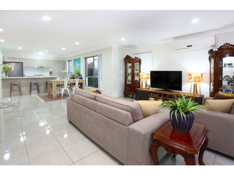 2/15 Elmore Street, Ormeau QLD 4208