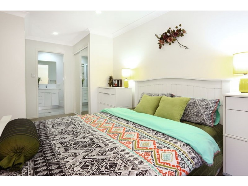 2/15 Elmore Street, Ormeau QLD 4208