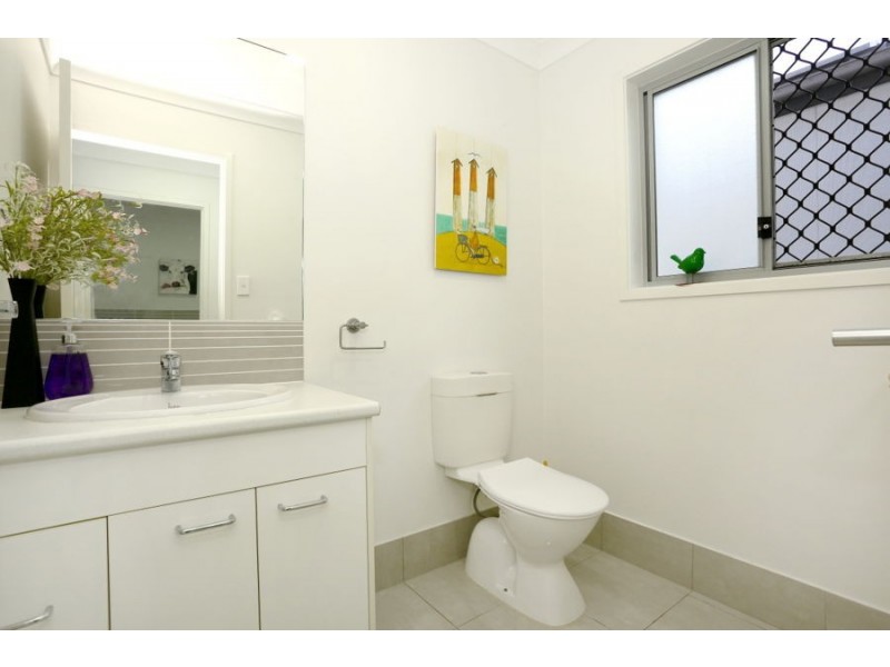 2/15 Elmore Street, Ormeau QLD 4208