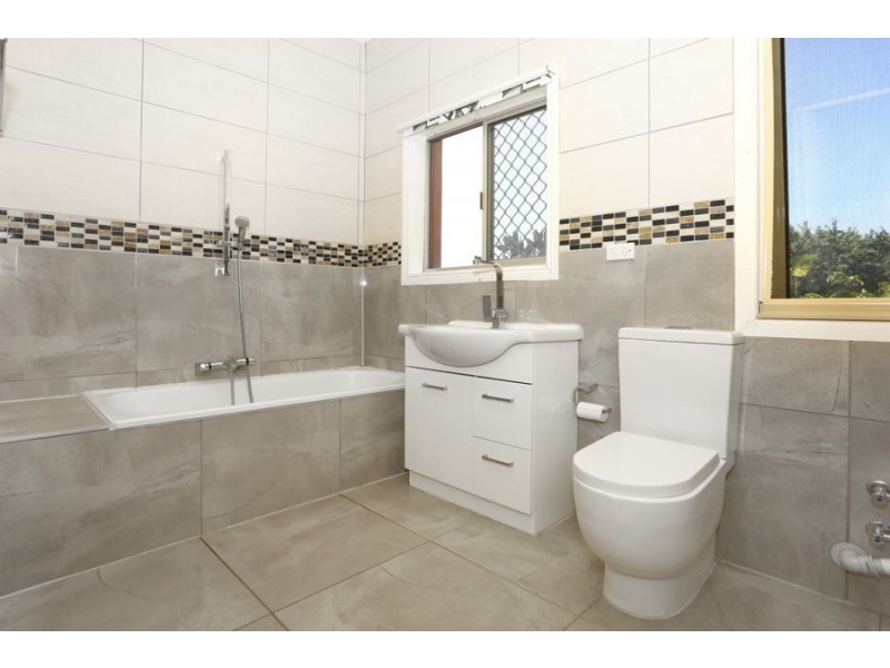 57 Pappas Way, Carrara QLD 4211