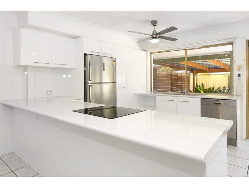 9/469 Pine Ridge Road, Runaway Bay QLD 4216