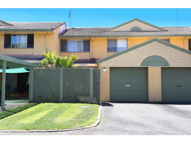 9/469 Pine Ridge Road, Runaway Bay QLD 4216