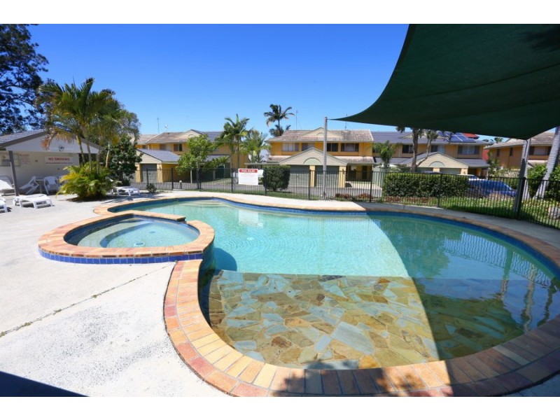 9/469 Pine Ridge Road, Runaway Bay QLD 4216