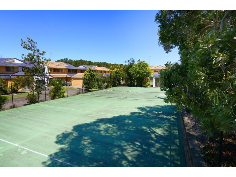 9/469 Pine Ridge Road, Runaway Bay QLD 4216