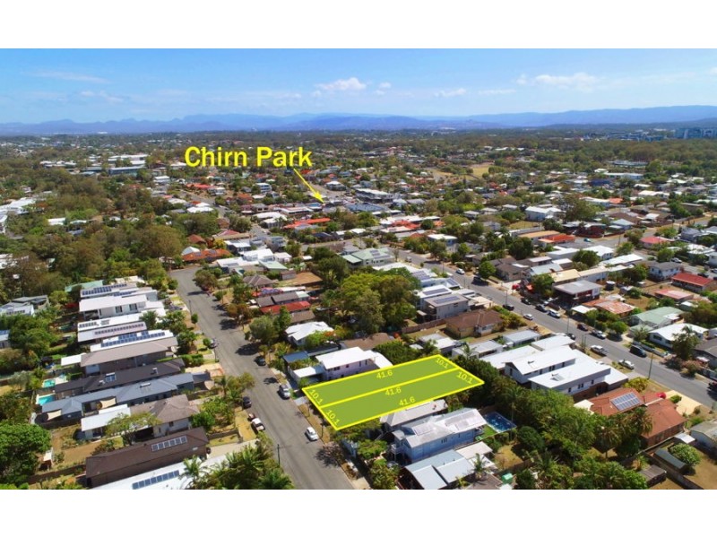 30-32 Sydney Street, Labrador QLD 4215