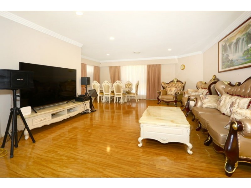 2 Key Largo, Clear Island Waters QLD 4226