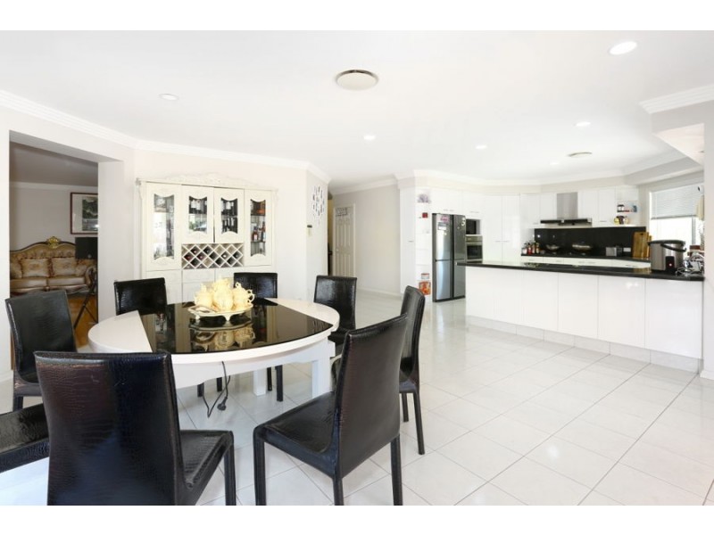 2 Key Largo, Clear Island Waters QLD 4226