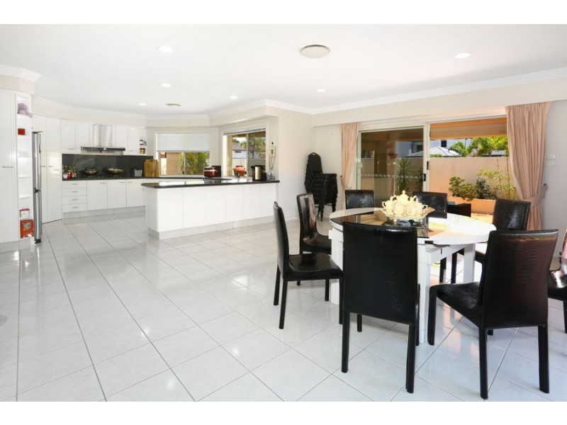 2 Key Largo, Clear Island Waters QLD 4226