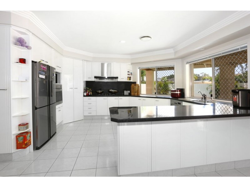 2 Key Largo, Clear Island Waters QLD 4226