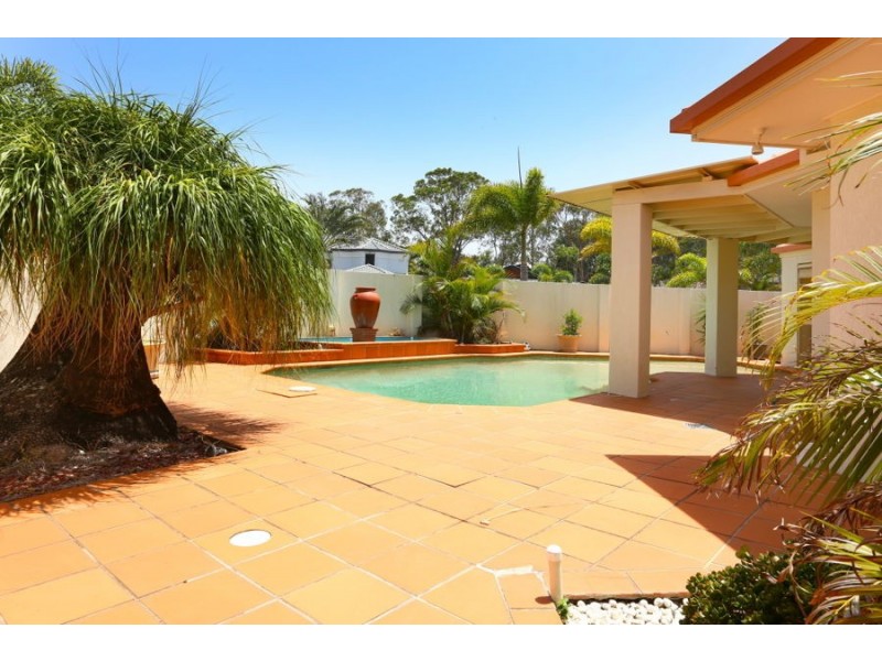 2 Key Largo, Clear Island Waters QLD 4226