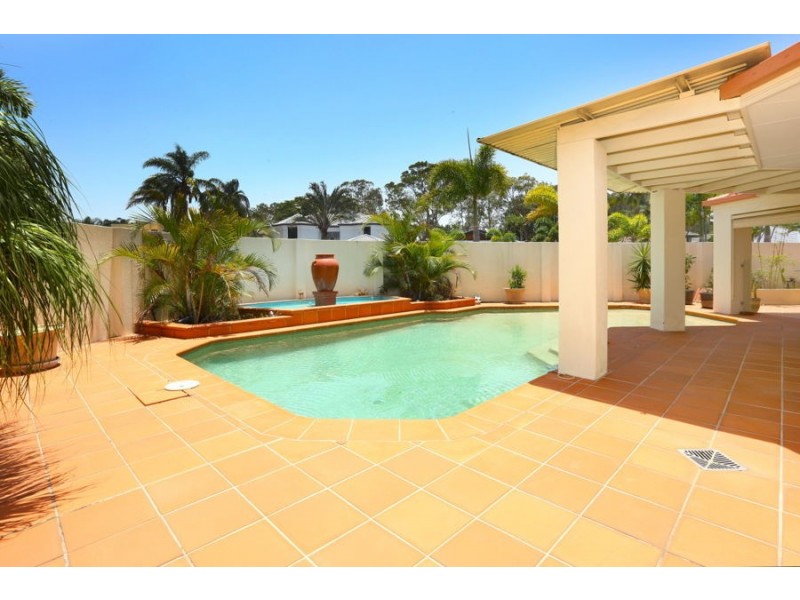 2 Key Largo, Clear Island Waters QLD 4226