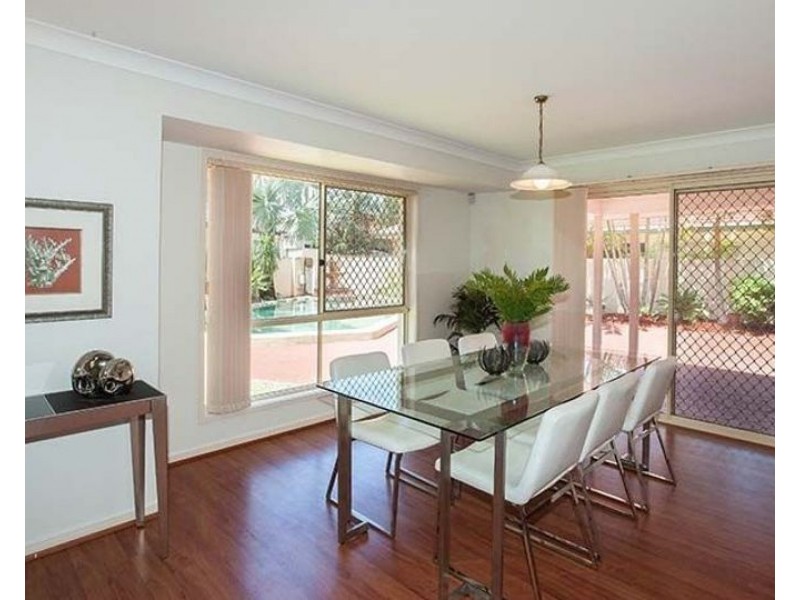 34 Christa Way, Benowa QLD 4217