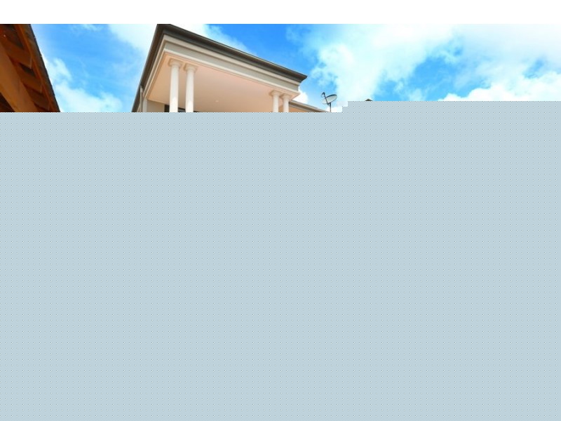 3138 Riverleigh Drive, Hope Island QLD 4212