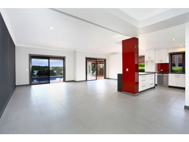 3138 Riverleigh Drive, Hope Island QLD 4212