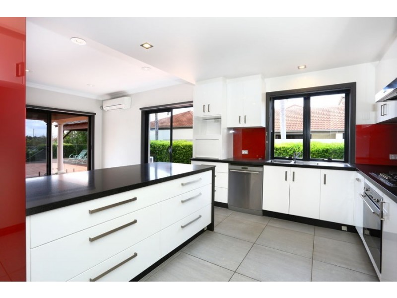 3138 Riverleigh Drive, Hope Island QLD 4212