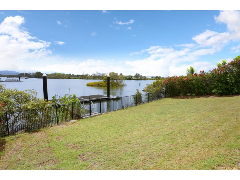 3138 Riverleigh Drive, Hope Island QLD 4212