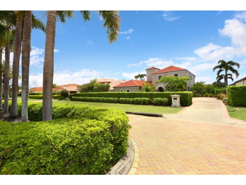 3138 Riverleigh Drive, Hope Island QLD 4212