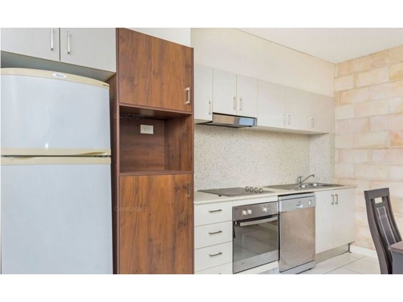 1/148 High Street, Southport QLD 4215