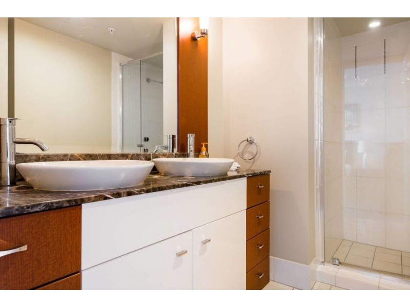 2252 /23 Ferny Avenue, Surfers Paradise QLD 4217