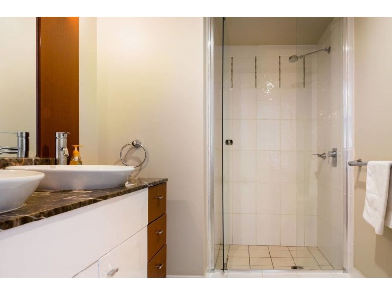 2252 /23 Ferny Avenue, Surfers Paradise QLD 4217