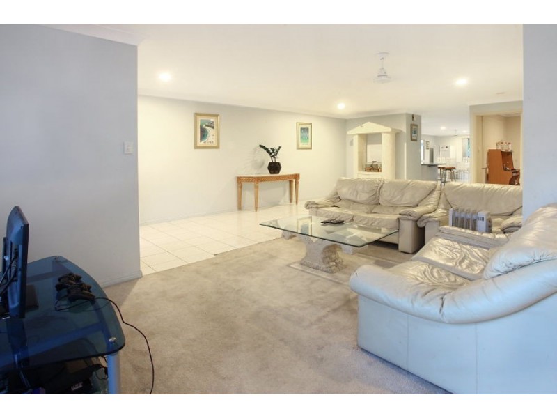 37 Ballybunion Drive, Parkwood QLD 4214