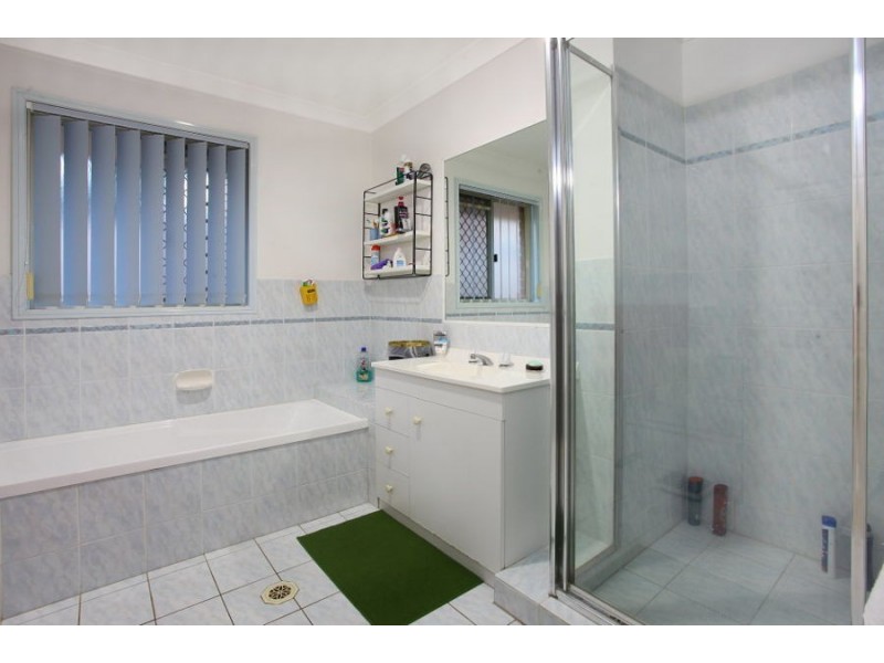 37 Ballybunion Drive, Parkwood QLD 4214