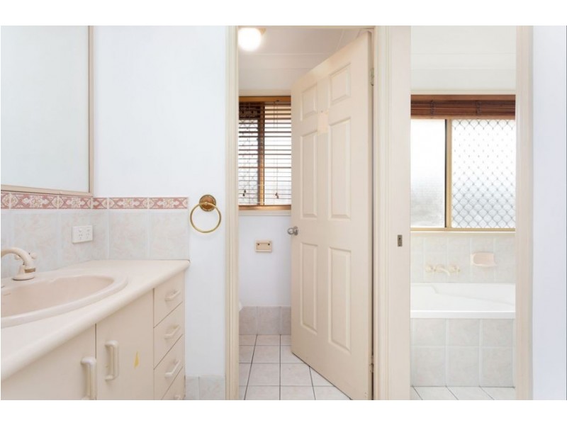 85 Henry Cotton Drive, Parkwood QLD 4214