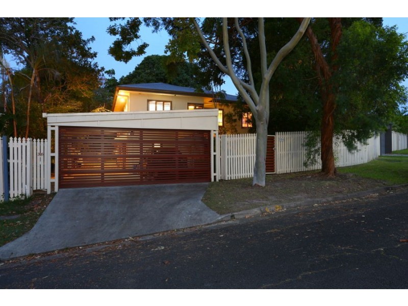 36 Lind Avenue, Southport QLD 4215