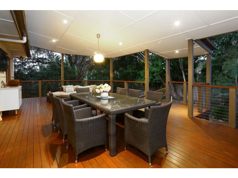 36 Lind Avenue, Southport QLD 4215